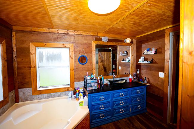 831 Beech Bottom Rd, House other with 3 bedrooms, 2 bathrooms and null parking in Wooton KY | Image 12