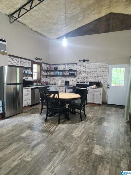 100 Six Oaks Ln, ALPINE, AL, 35014-4007 | Card Image