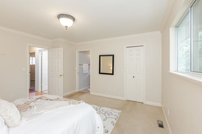 1015 163 St, House other with 3 bedrooms, 3 bathrooms and 6 parking in Surrey BC | Image 19