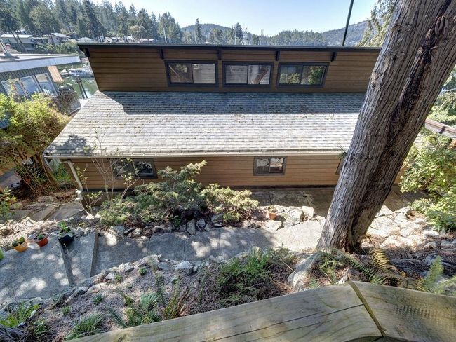 5006 Johnstone Road, House other with 3 bedrooms, 2 bathrooms and 2 parking in Madeira Park BC | Image 35