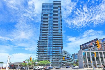 3807 - 825 Church St, Condo with 3 bedrooms, 2 bathrooms and 1 parking in Toronto ON | Image 1