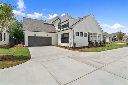 585 Gavitt Dr, Cumming, GA, 30040-3245 | Card Image