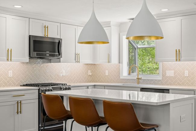 40 Brewster Rd, House other with 3 bedrooms, 2 bathrooms and 3 parking in Cohasset MA | Image 11