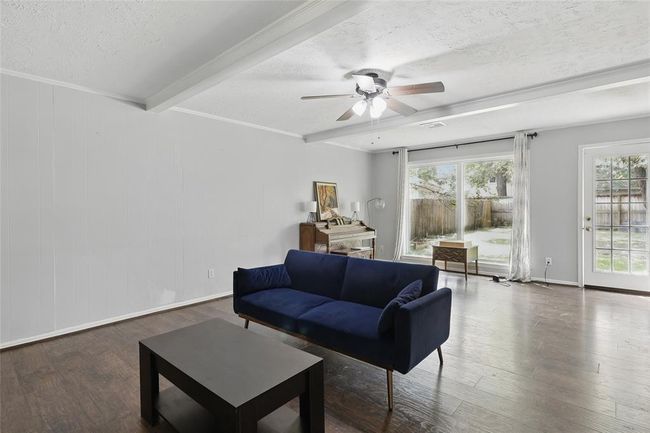 Family Room | Image 4