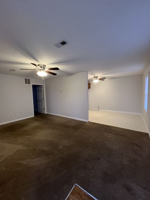 apt-c-112 Ballygar St, Clarksville, TN, 37043-2809 | Card Image