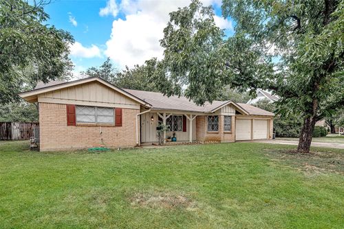 708 Commerce Street, Euless, TX, 76040 | Card Image