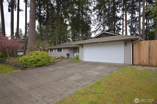 6909 33rd Avenue Sw, Lacey, WA, 98503 | Card Image