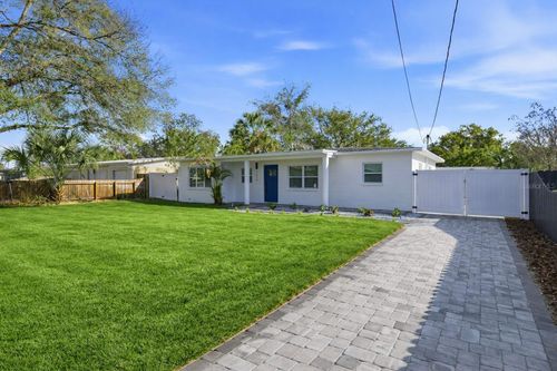 2116 W Sewaha St, Tampa, FL, 33612-7558 | Card Image