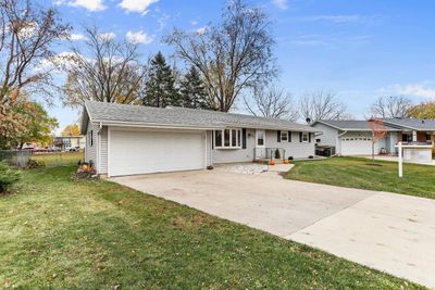 201 Major Way, House other with 3 bedrooms, 2 bathrooms and null parking in SUN PRAIRIE WI | Image 3