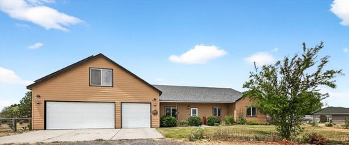 305 Se Rodeo Ln, Madras, OR, 97741-9416 | Card Image