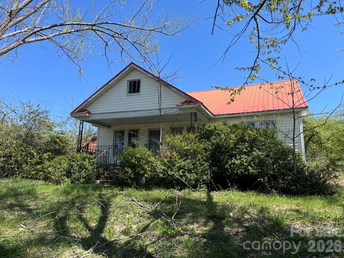 1756 Bearwallow Rd, Hendersonville, NC, 28792-1053 | Card Image