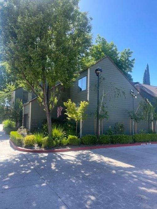 57-8667 Mariners Dr, Stockton, CA, 95219-4512 | Card Image