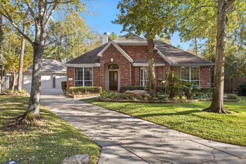 3 Belcarra Pl, The Woodlands, TX, 77382-5702 | Card Image