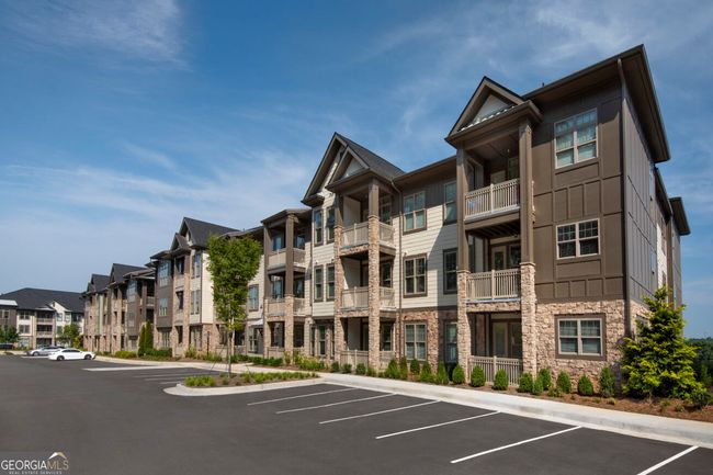 APT-1212 - 1520 Laurel Crossing Pkwy, Condo with 3 bedrooms, 2 bathrooms and 2 parking in Buford GA | Image 18