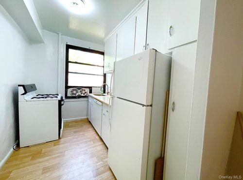 1g-98-50 63rd Dr, Rego Park, NY, 11374-2311 | Card Image