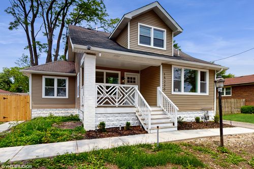 15230 State St, South Holland, IL, 60473-1061 | Card Image