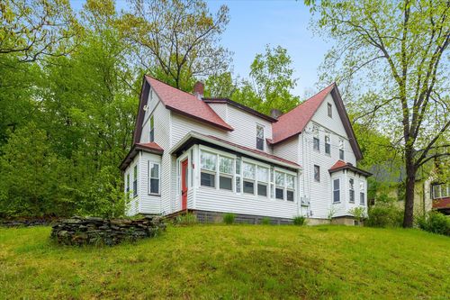 54 Farrows St, Putnam, CT, 06260-2122 | Card Image