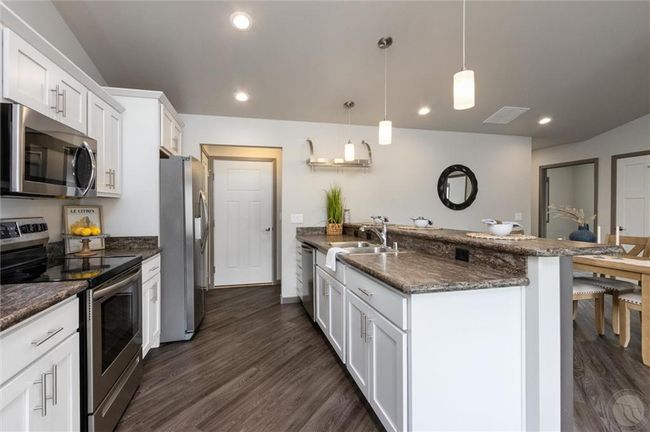 5906 Foxtail Loop W, Townhouse with 2 bedrooms, 2 bathrooms and null parking in Billings MT | Image 9