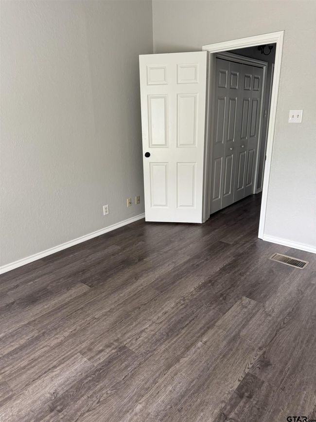 5907 Hollytree Dr, Townhouse with 2 bedrooms, 2 bathrooms and null parking in Tyler TX | Image 24