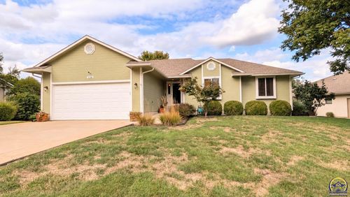 2126 Crestview Dr, Emporia, KS, 66801-5970 | Card Image