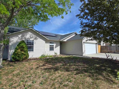 1595 Dana St, Twin Falls, ID, 83301-5661 | Card Image