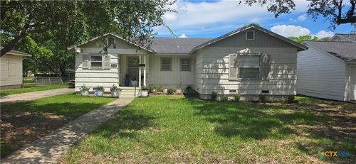 2306 Macarthur St, Victoria, TX, 77901-5614 | Card Image