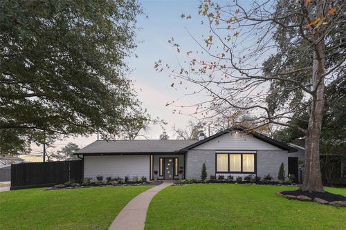 1403 Chantilly Ln, Houston, TX, 77018-4130 | Card Image