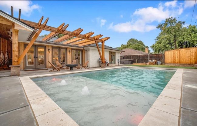 4414 88 Th St, House other with 3 bedrooms, 2 bathrooms and null parking in Lubbock TX | Image 4