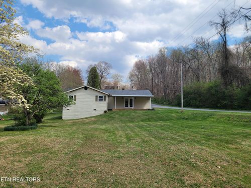 1395 Bluets Rd, Newport, TN, 37821-7568 | Card Image