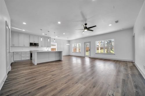 2420 Givendale Rd, Dallas, TX, 75241 | Card Image