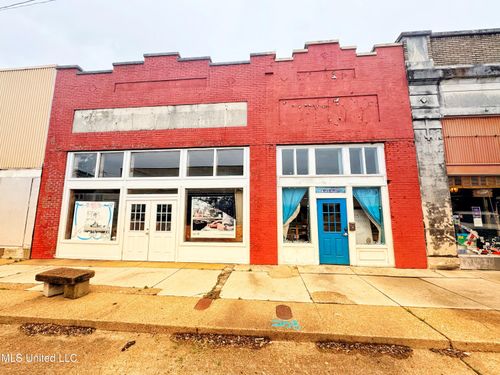 208 Yazoo Ave, Clarksdale, MS, 38614-4323 | Card Image