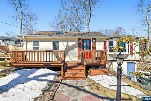 42 Woodside Drive, West Milford, NJ, 07480 | Card Image