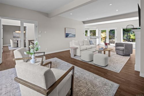 1091 Totemwood Lane, Saanich, BC, V8X5E3 | Card Image