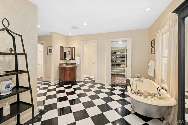 2332 Kunsman Rd, House other with 6 bedrooms, 5 bathrooms and null parking in Quakertown PA | Image 23