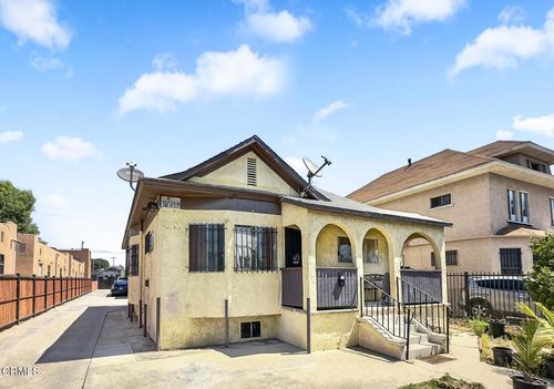 313 E 52nd St, Los Angeles, CA, 90011-4577 | Card Image