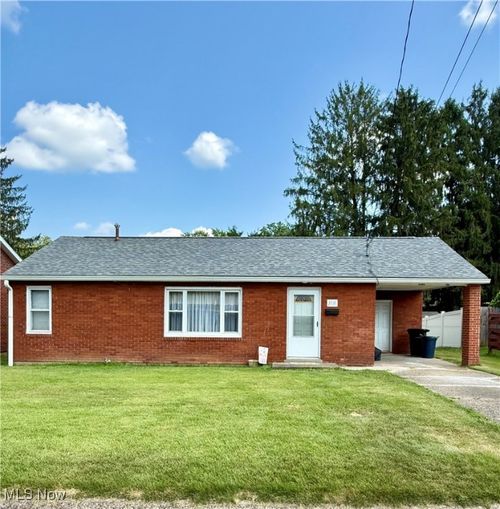 2816 14th Ave, Vienna, WV, 26105-2616 | Card Image