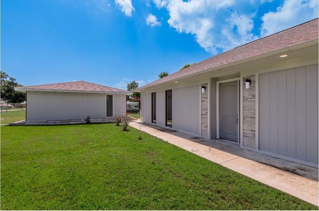 20 Coolcrest Dr, House other with 3 bedrooms, 2 bathrooms and 2 parking in Pointblank TX | Image 36