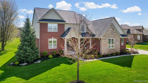 801 Watersmeet Dr, Oxford, MI, 48371-6625 | Card Image