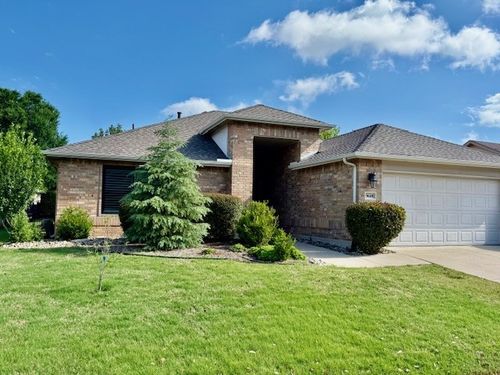9608 Applewood Trl, Denton, TX, 76207-8625 | Card Image