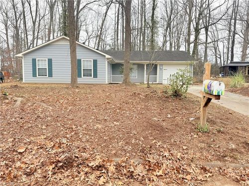 9 Bellows Court, Greensboro, NC, 27407 | Card Image