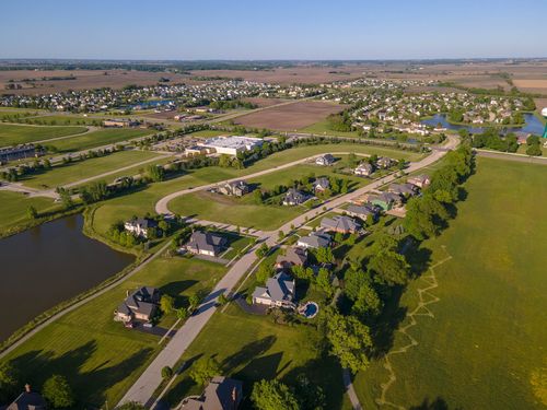 224 Whittemore Dr, Sycamore, IL, 60178-8791 | Card Image