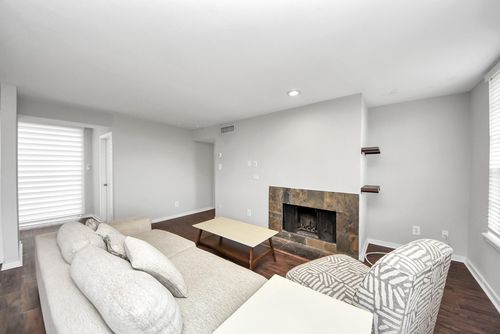 337-2333 Bering Dr, Houston, TX, 77057-4779 | Card Image