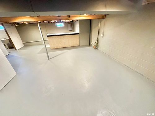 1460 Beecher Ave, Galesburg, IL, 61401-2030 | Card Image