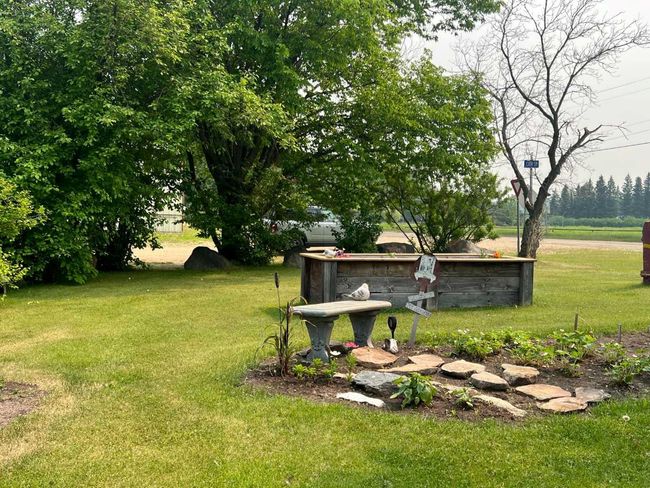 714 13 Street, House other with 3 bedrooms, 2 bathrooms and 5 parking in Smith AB | Image 44