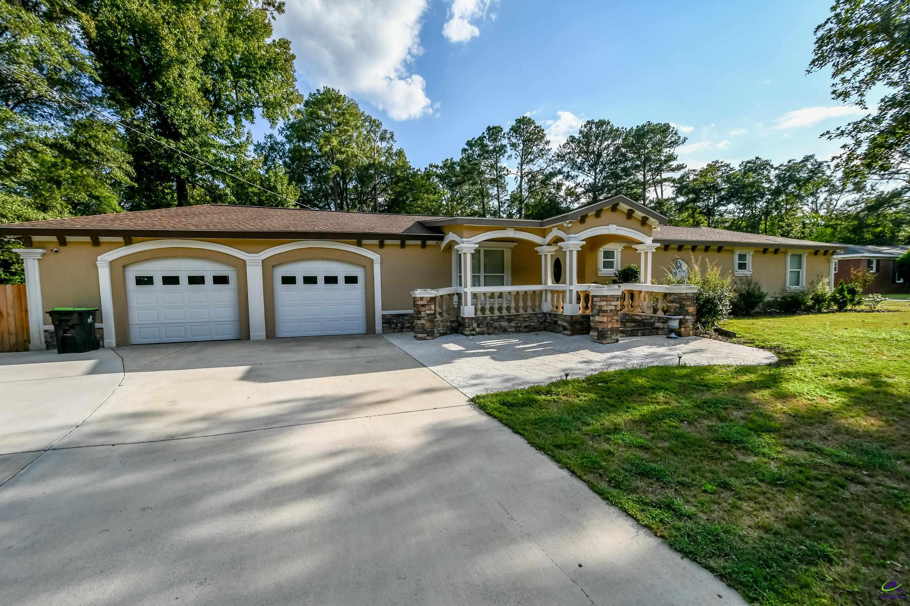 Bernard Dr, Warner Robins, GA 31093
