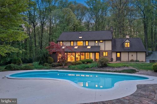 2323 Saint Peters Rd, POTTSTOWN, PA, 19465-7132 | Card Image