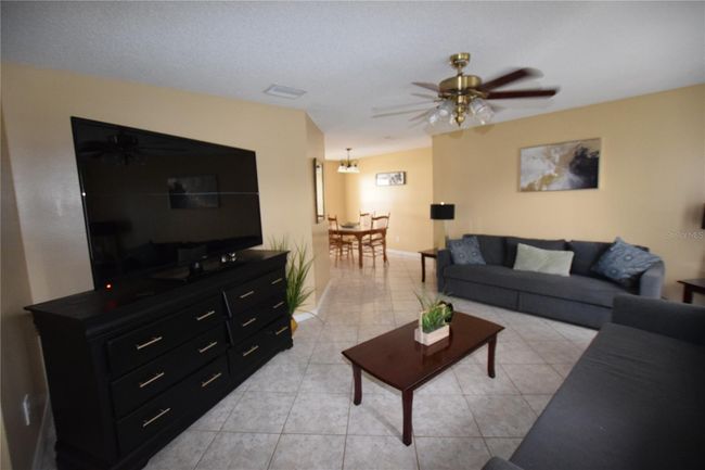 1090 Jason Ridge Ct, House other with 3 bedrooms, 2 bathrooms and null parking in Kissimmee FL | Image 11