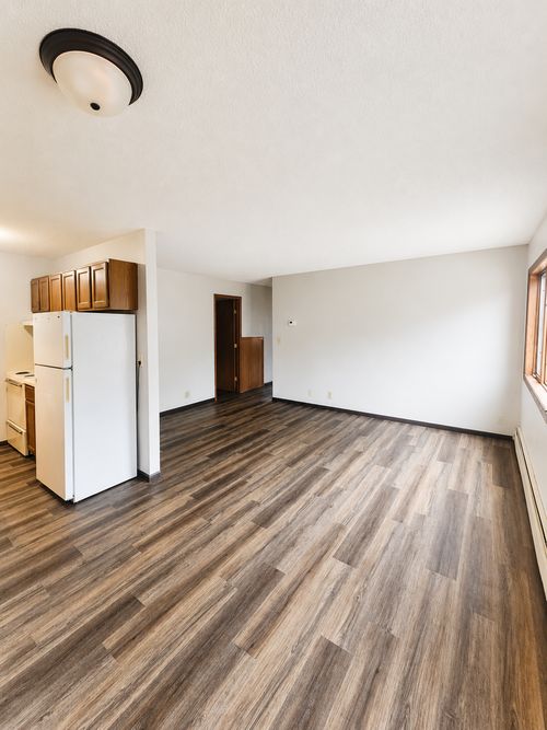 2-222 6th Street Sw, Madelia, MN, 56062 | Card Image
