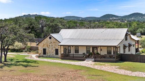 117 Lagniappe Ln, Bandera, TX, 78003-3109 | Card Image