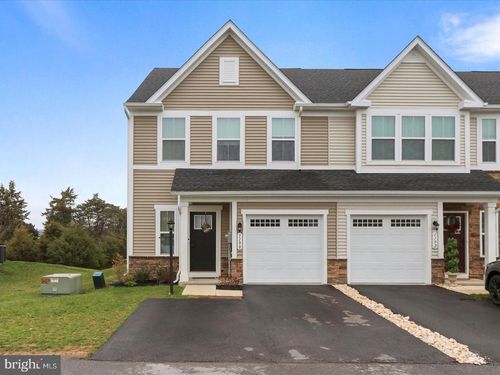 1190 Emilys Ct, GREENCASTLE, PA, 17225-8919 | Card Image